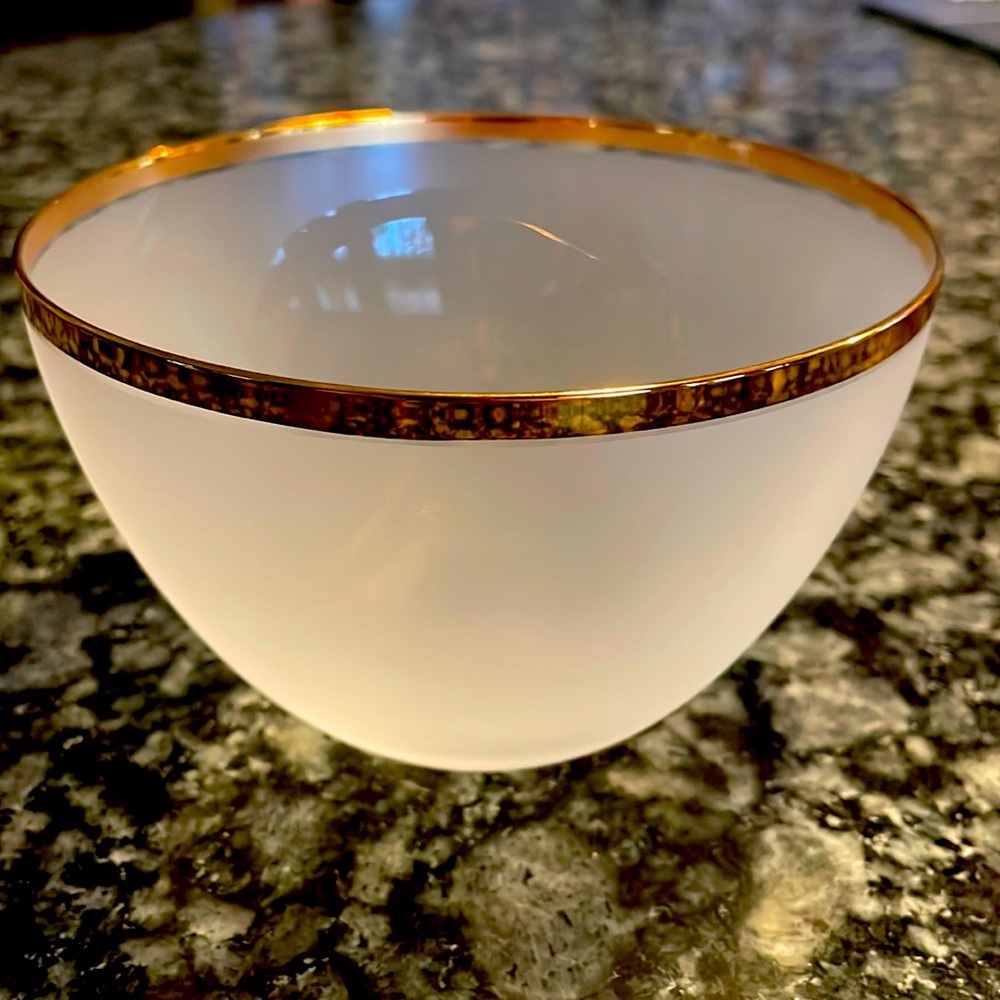 NWOT Mikasa Colbie Bowl‎